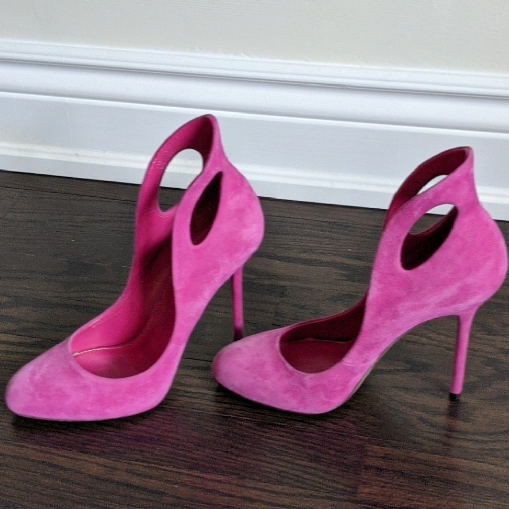 Sergio Rossi pink suede heels- like new - Picture 4 of 6